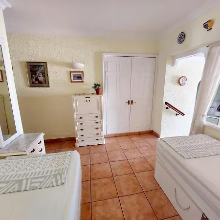 First Line Floor With Amazing Sea View Air Conditioned Just 50m From The *