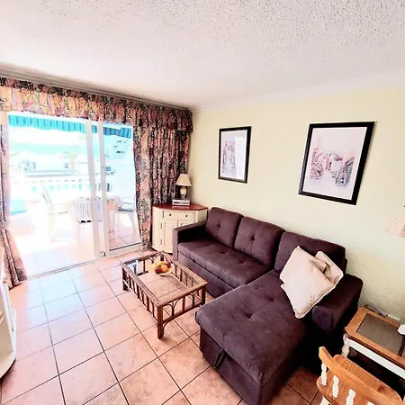First Line Floor With Amazing Sea View Air Conditioned Just 50m From The Apartment